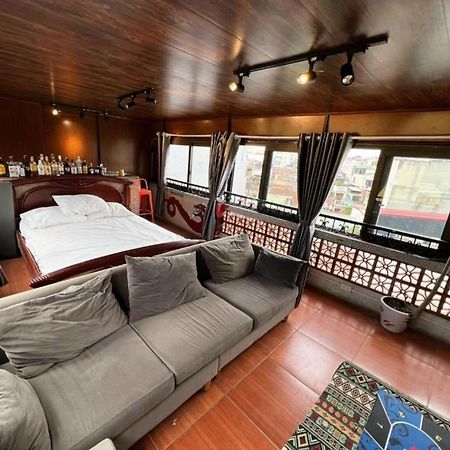 Ubuntu Hostel And Tour - 139 Hang Bac ハノイ市 エクステリア 写真