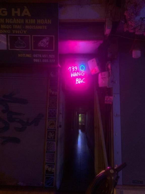 Ubuntu Hostel And Tour - 139 Hang Bac ハノイ市 エクステリア 写真
