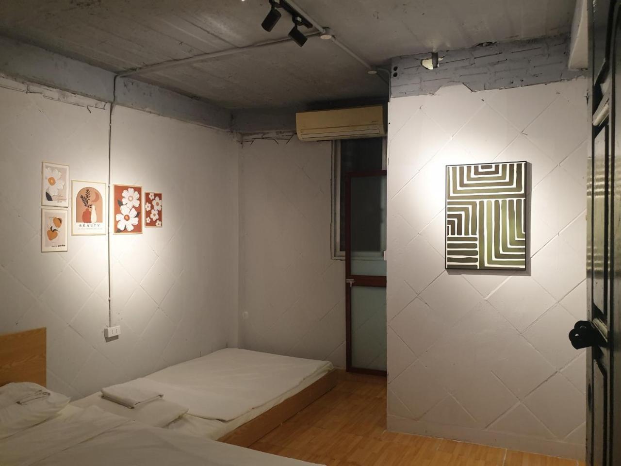 Ubuntu Hostel And Tour - 139 Hang Bac ハノイ市 エクステリア 写真