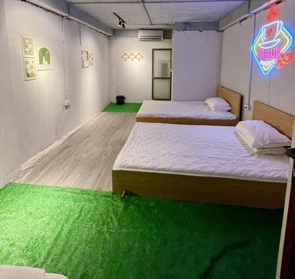 Ubuntu Hostel And Tour - 139 Hang Bac ハノイ市 エクステリア 写真