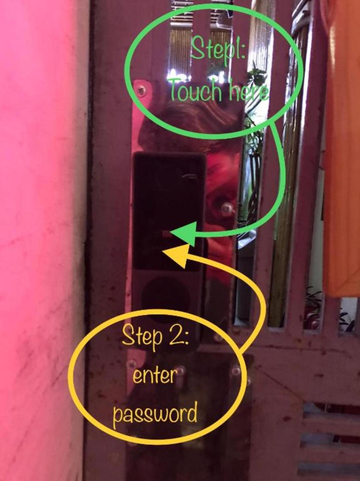 Ubuntu Hostel And Tour - 139 Hang Bac ハノイ市 エクステリア 写真